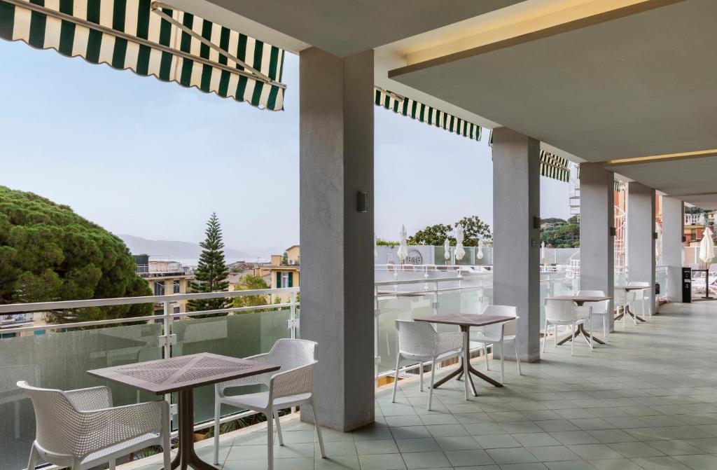 B&B Hotels Park Hotel Suisse Dining