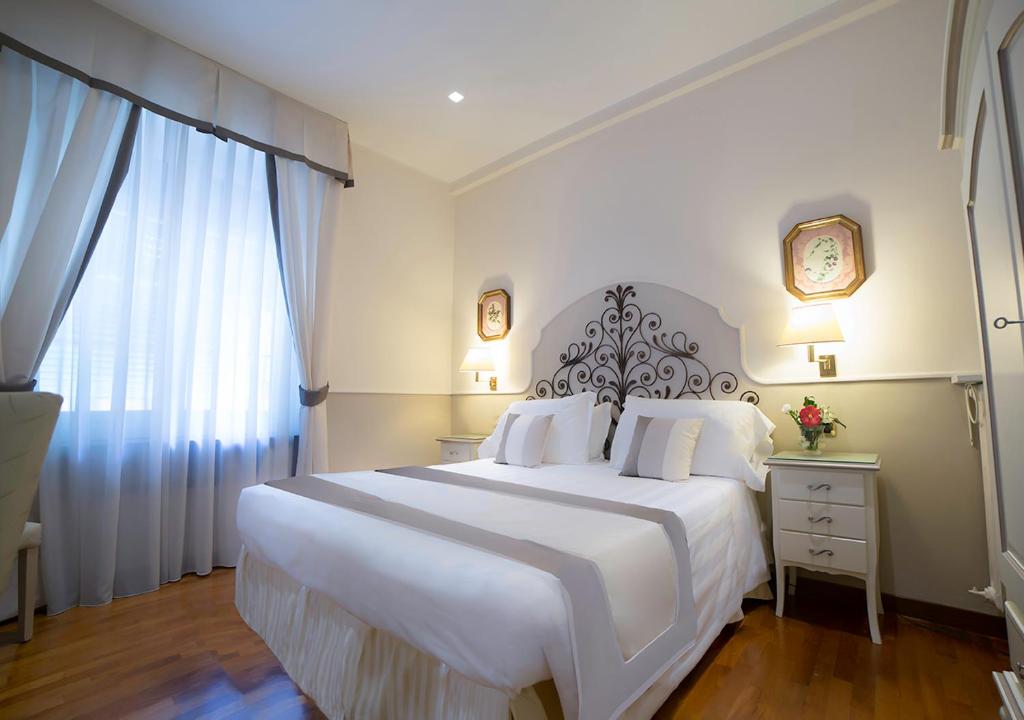 Hotel Jolanda